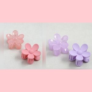 (2) Pink and (2) Purple Small Flower Hair Claw Clips BNIB